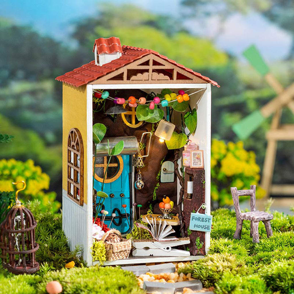 Robotime Rolife Borrorwed Garden Building Set