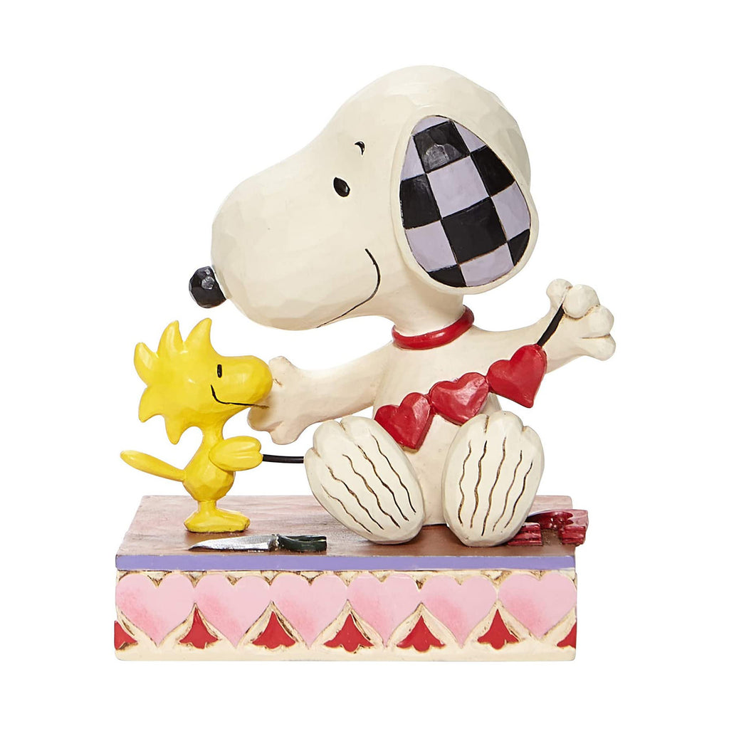 Enesco Peanuts Stringing Hearts Figure