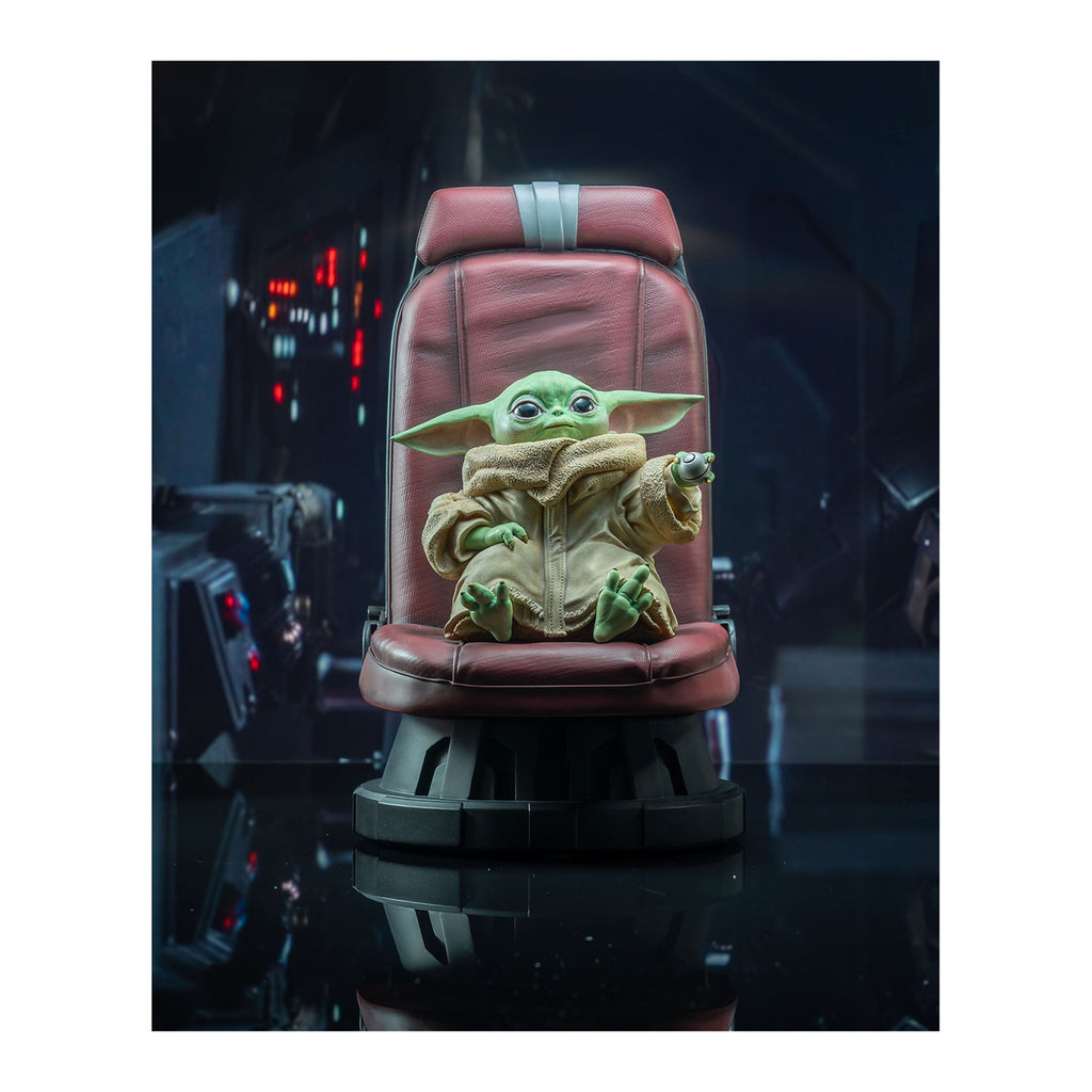Gentle Giant Star Wars Mandalorian The Child In Chair Statue