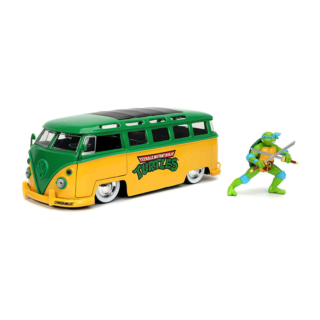 Jada Toys Teenage Mutant Ninja Turtles Leonardo And 1962 Volkswagen Bus 1:24 Diecast Car