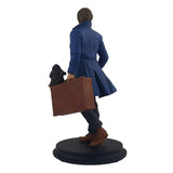 Icon Heroes Fantastic Beasts Newt Scamander With Niffler Statue - Radar Toys